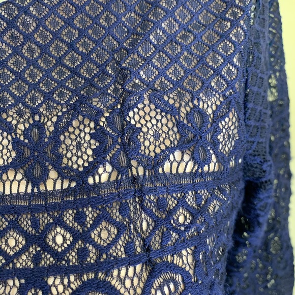 B. Darlin Juniors Lace Overlay Sleeve Party dress - Picture 6 of 8